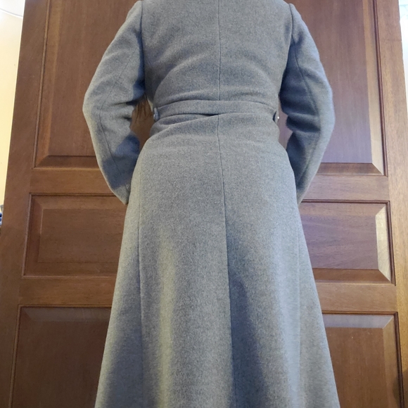 Classy Vintage Gray Wool Coat - Picture 10 of 16